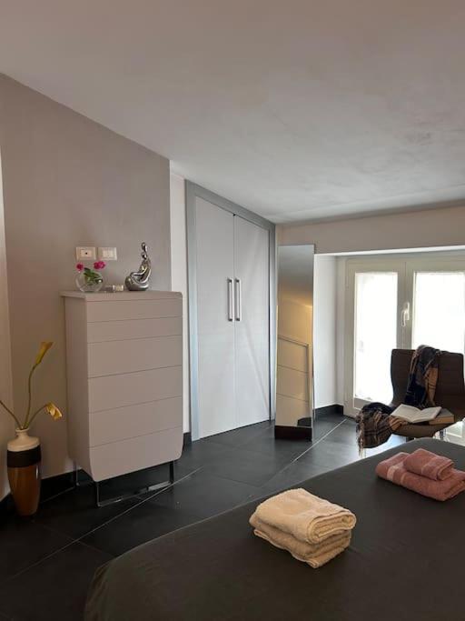 ניקוסיה Elegante Appartamento Privato In Palazzo Storico Del XVIII - Pieno Centro מראה חיצוני תמונה