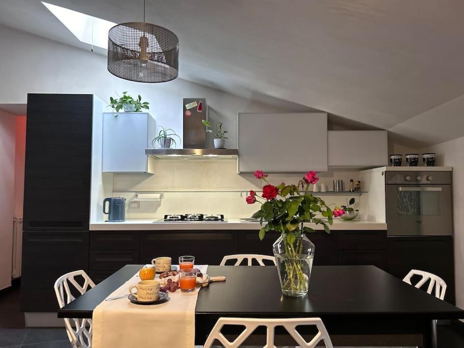 ניקוסיה Elegante Appartamento Privato In Palazzo Storico Del XVIII - Pieno Centro מראה חיצוני תמונה